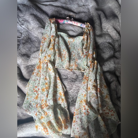 Love 4 Truth Off-Shoulder Floral Top - Picture 1 of 2